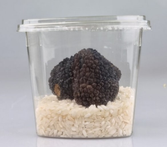 troufa-mavri-jar-500x440